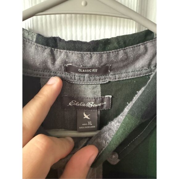 Eddie Bauer Mens XL Green Black Plaid Flannel Button Down Long Sleeve - Picture 2 of 3